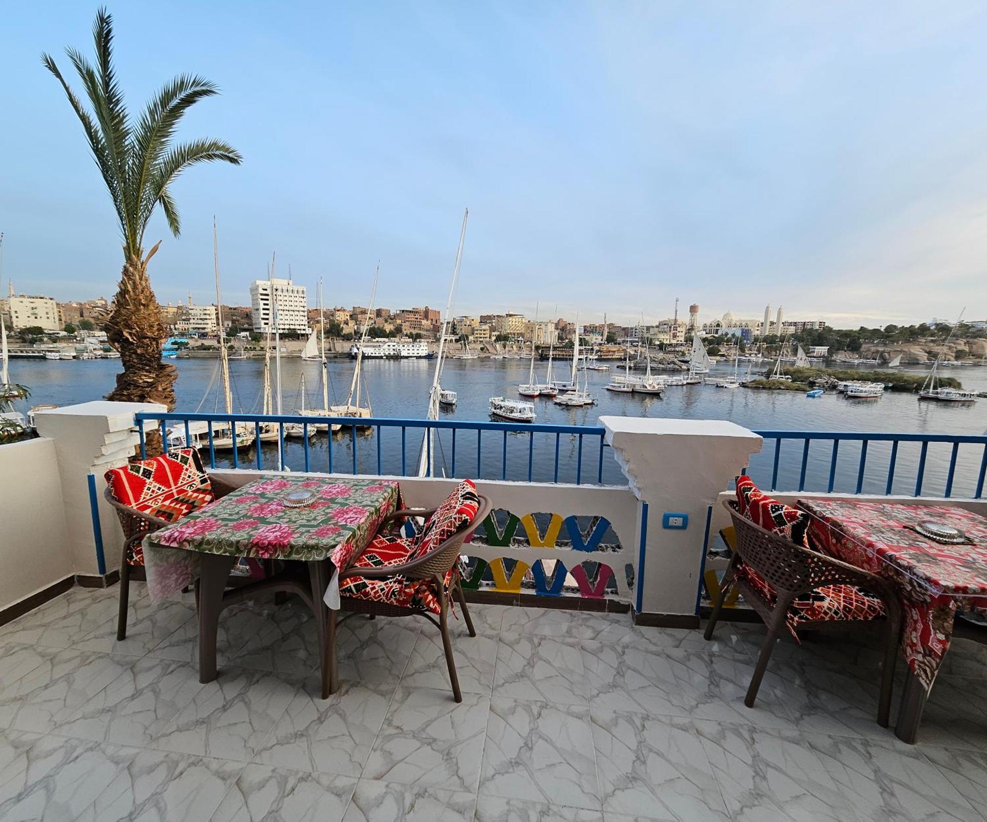 La Terrace Hotel Asszuán Kültér fotó